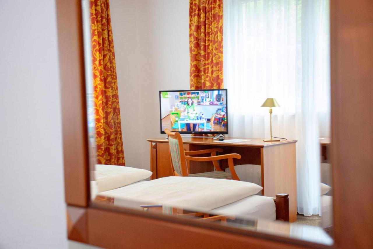 Landhotel Post Ebensee Am Traunsee ***S ภายนอก รูปภาพ