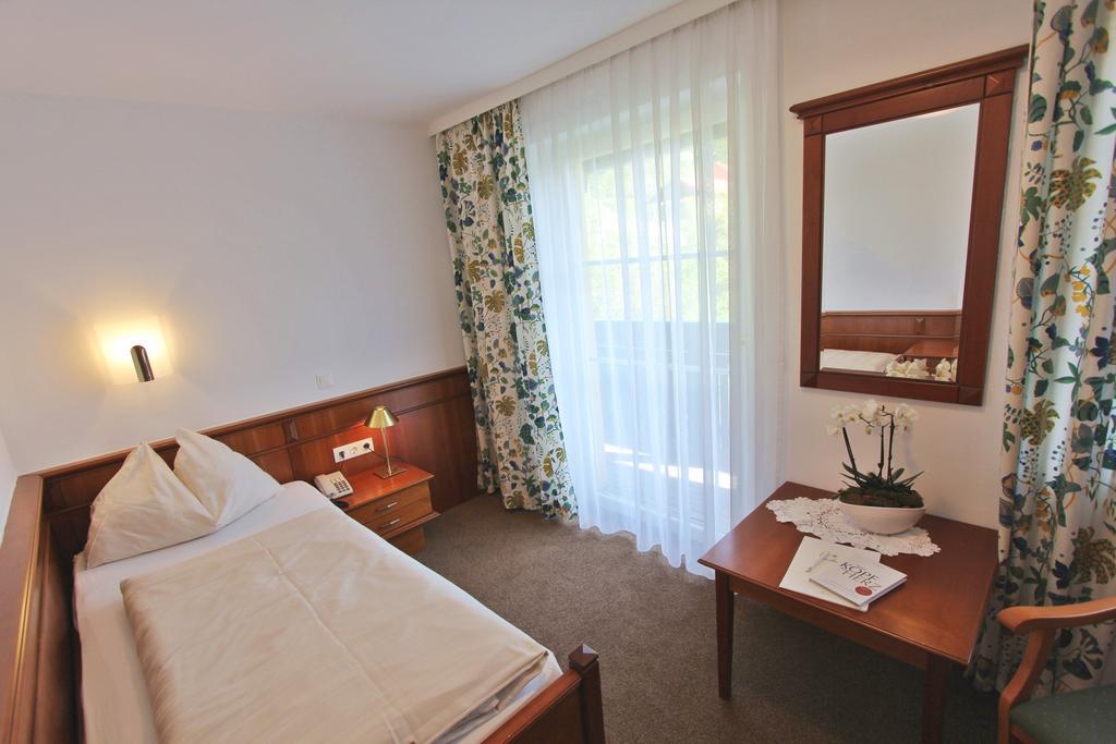 Landhotel Post Ebensee Am Traunsee ***S ภายนอก รูปภาพ