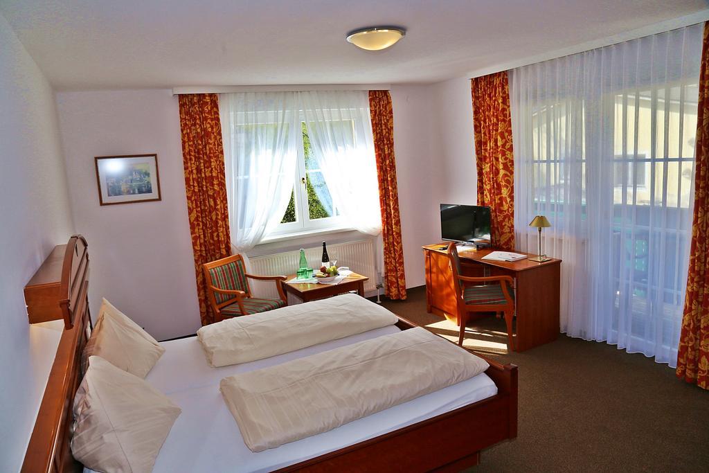 Landhotel Post Ebensee Am Traunsee ***S ภายนอก รูปภาพ